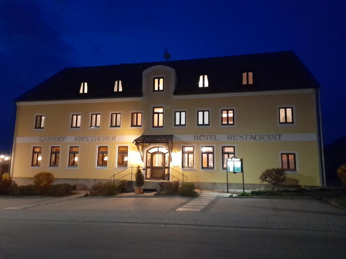 Neuburg am Inn Hotel-Restaurant Kreuzhuber מראה חיצוני תמונה