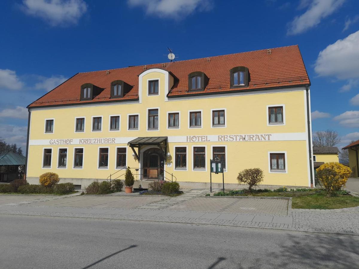 Neuburg am Inn Hotel-Restaurant Kreuzhuber מראה חיצוני תמונה