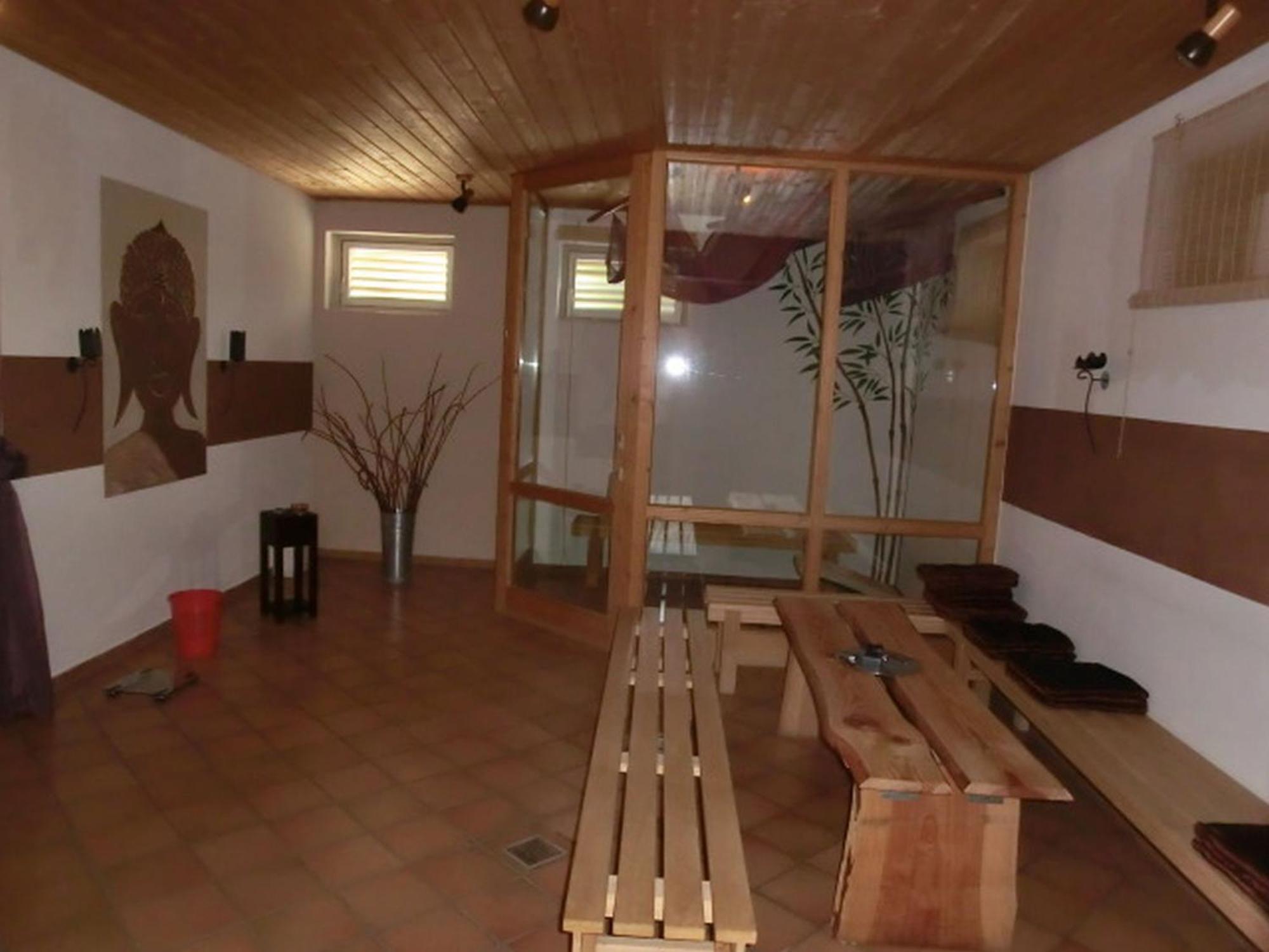 Neuburg am Inn Hotel-Restaurant Kreuzhuber מראה חיצוני תמונה
